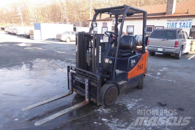 Doosan GC25P-5 Περονοφόρα ανυψωτικά κλαρκ - άλλα