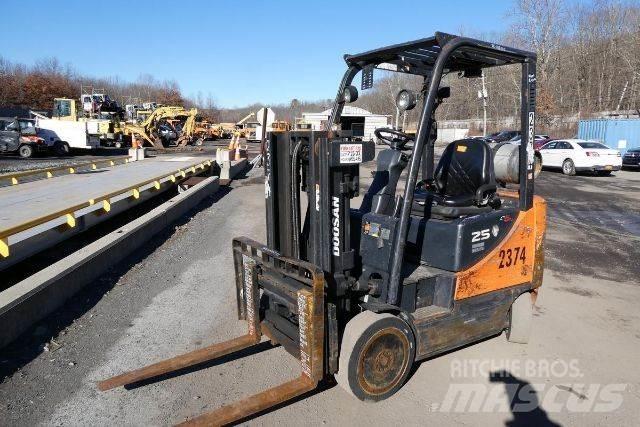 Doosan GC25P-5 Περονοφόρα ανυψωτικά κλαρκ - άλλα