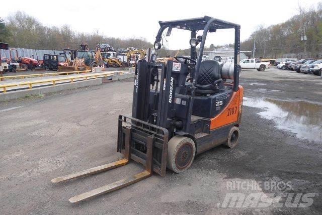 Doosan GC25P-5 Περονοφόρα ανυψωτικά κλαρκ - άλλα