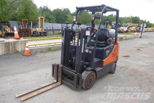 Doosan GC25P-5 Περονοφόρα ανυψωτικά κλαρκ - άλλα
