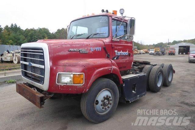 Ford L9000 Φορτηγά Σασί