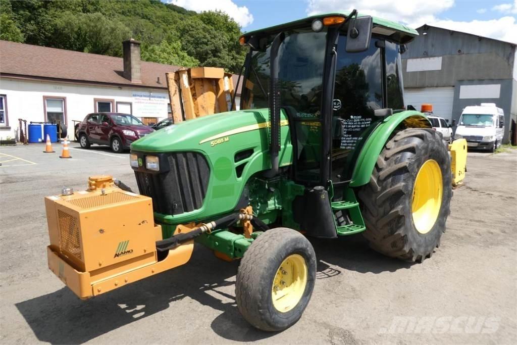 John Deere 5085M Τρακτέρ