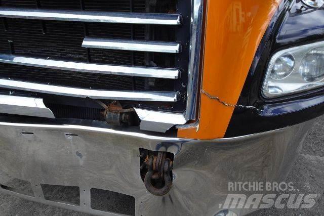 Mack CX612 Φορτηγά Σασί
