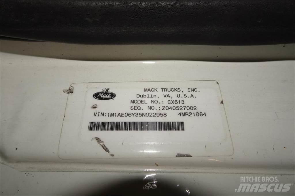 Mack CX613 Φορτηγά Σασί