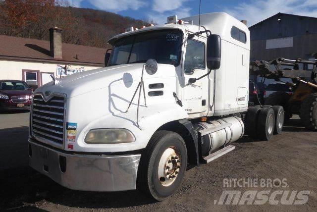 Mack CXN613 Τράκτορες