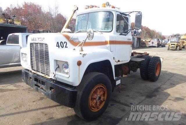Mack R690T Φορτηγά Σασί