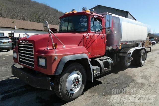 Mack RD690P Βυτιοφόρα φορτηγά