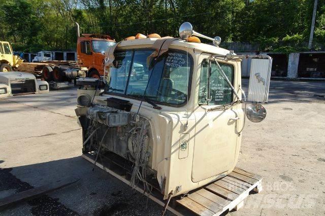 Mack RD690S Καμπίνες και εσωτερικό