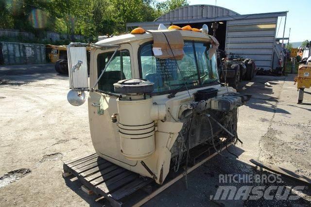 Mack RD690S Καμπίνες και εσωτερικό