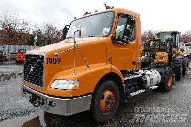 Volvo VNM42T Φορτηγά Σασί
