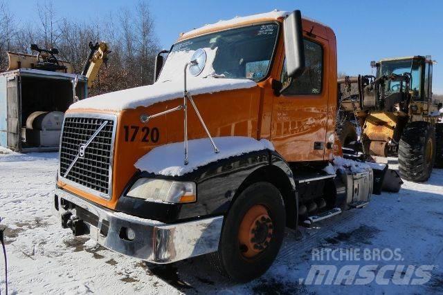 Volvo VNM42T Φορτηγά Σασί