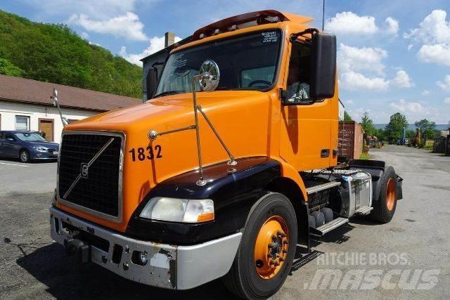 Volvo VNM42T Φορτηγά Σασί