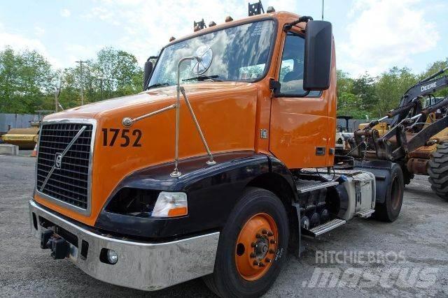Volvo VNM42T Φορτηγά Σασί