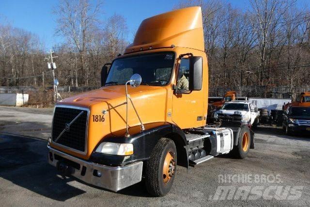 Volvo VNM42T Φορτηγά Σασί