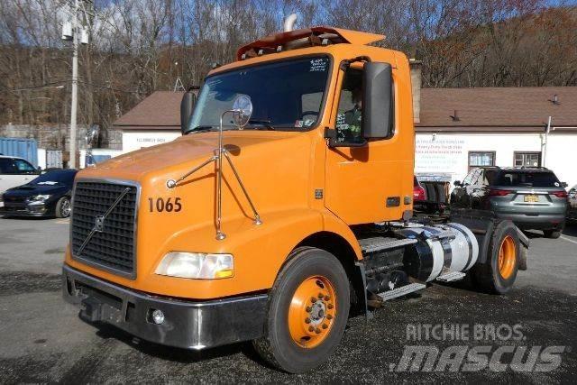 Volvo VNM42T Φορτηγά Σασί