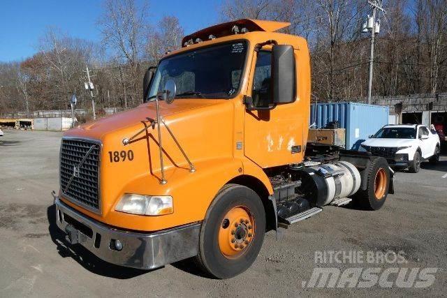 Volvo VNM42T Φορτηγά Σασί