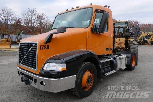 Volvo VNM42T Φορτηγά Σασί