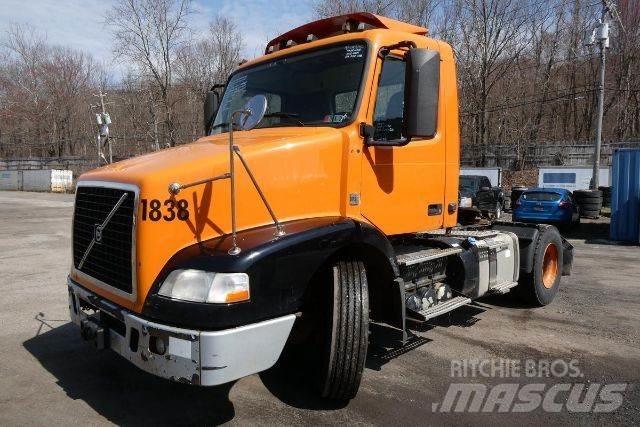Volvo VNM42T Φορτηγά Σασί