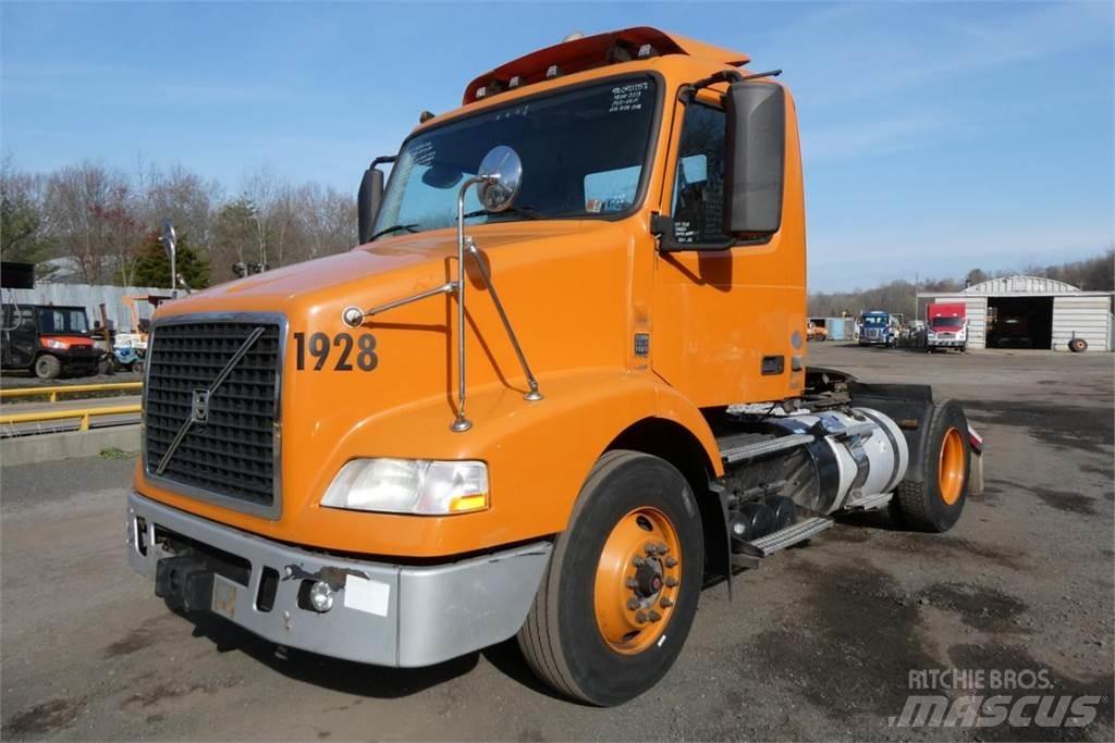 Volvo VNM42T Φορτηγά Σασί