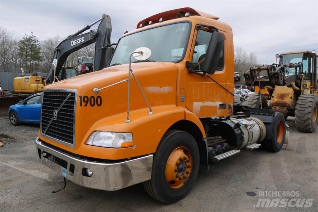 Volvo VNM42T Φορτηγά Σασί