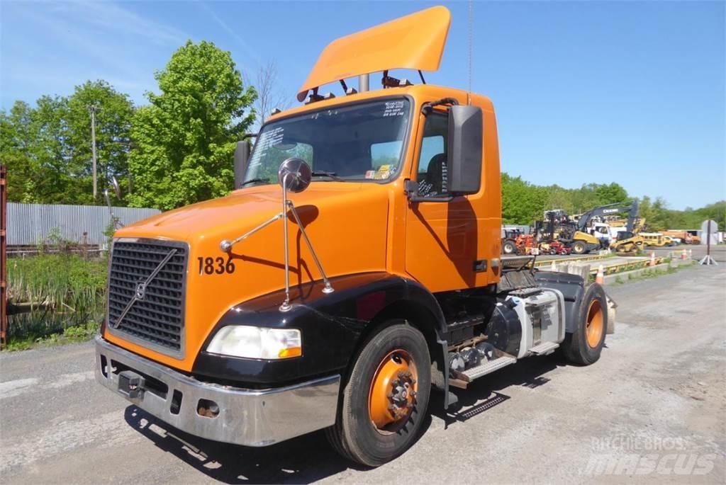 Volvo VNM42T Φορτηγά Σασί
