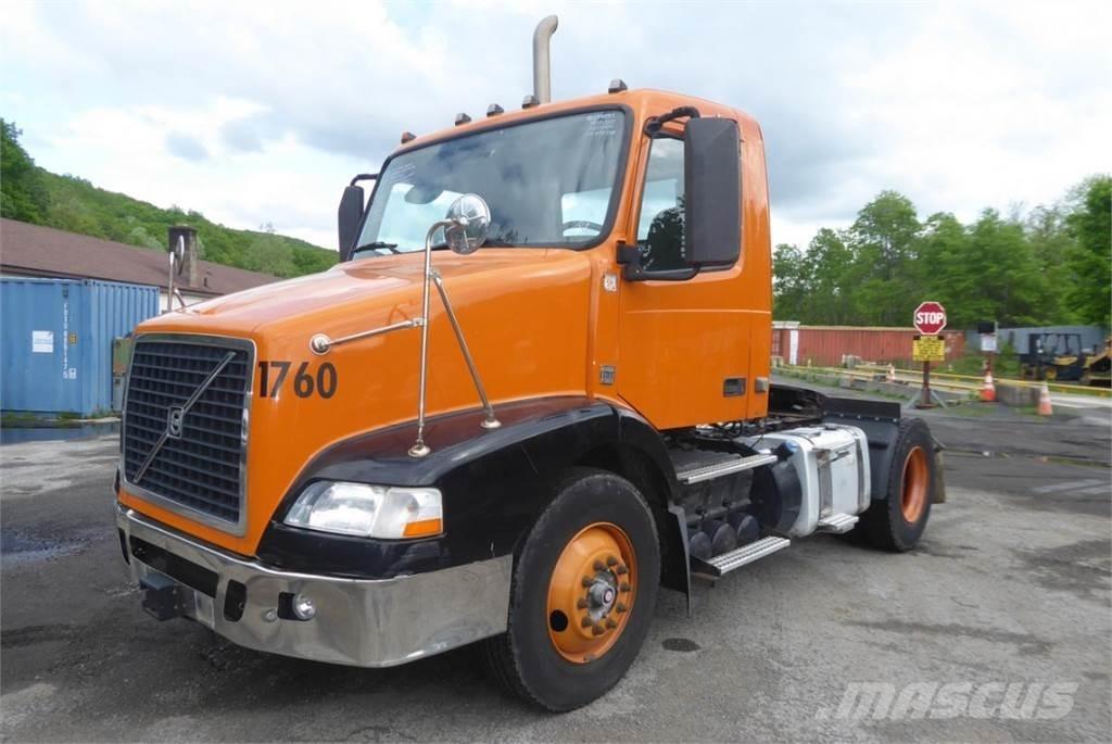 Volvo VNM42T Φορτηγά Σασί