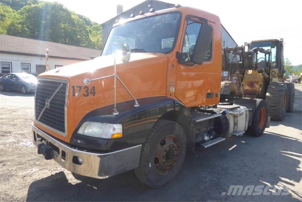 Volvo VNM42T Φορτηγά Σασί