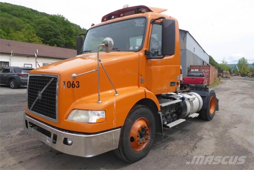 Volvo VNM42T Φορτηγά Σασί