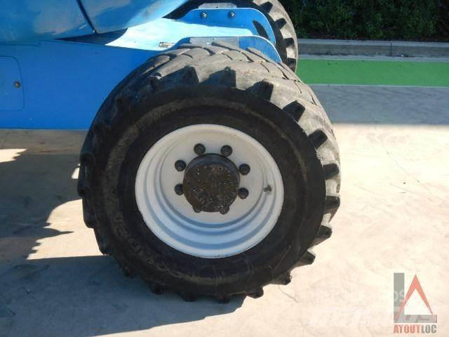 Manitou 200 ATJ Ανυψωτήρες με αρθρωτό βραχίονα