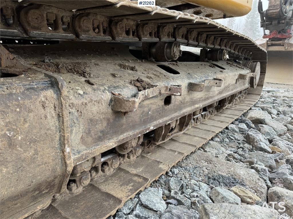 CAT 323 Εκσκαφείς με ερπύστριες