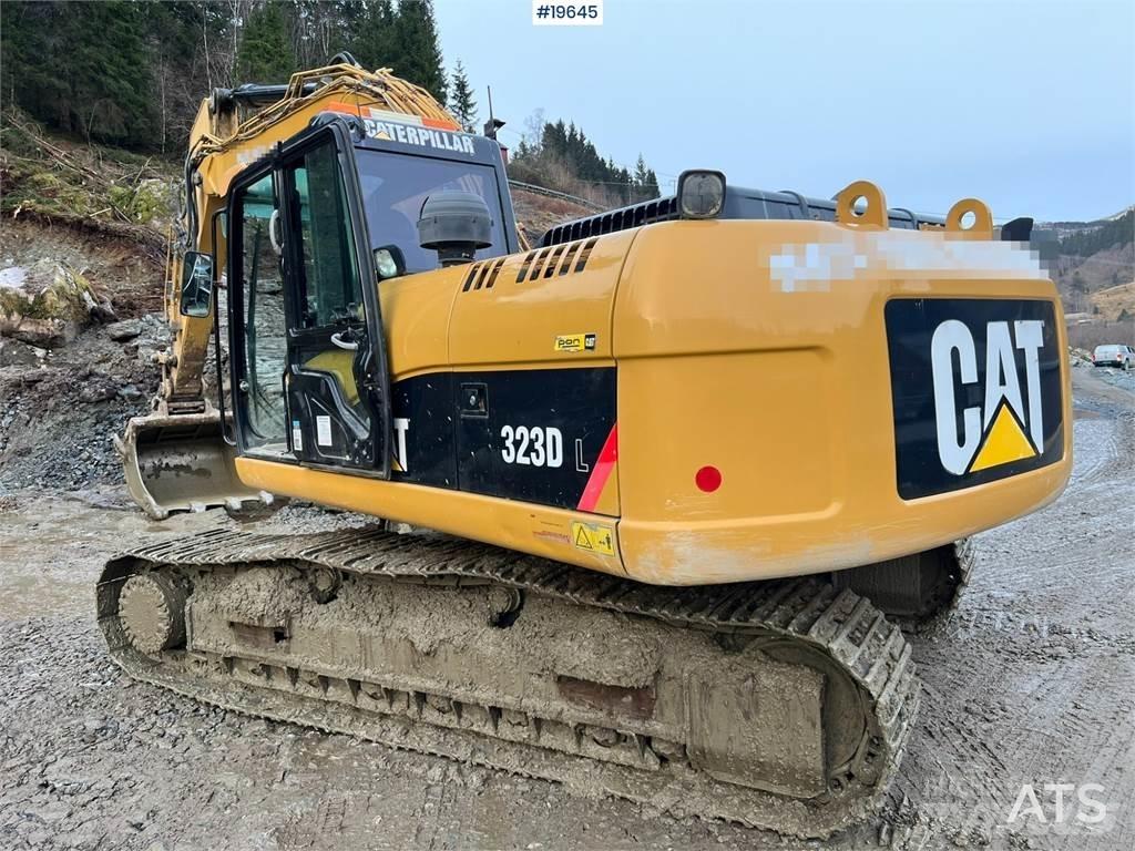 CAT 323D Εκσκαφείς με ερπύστριες