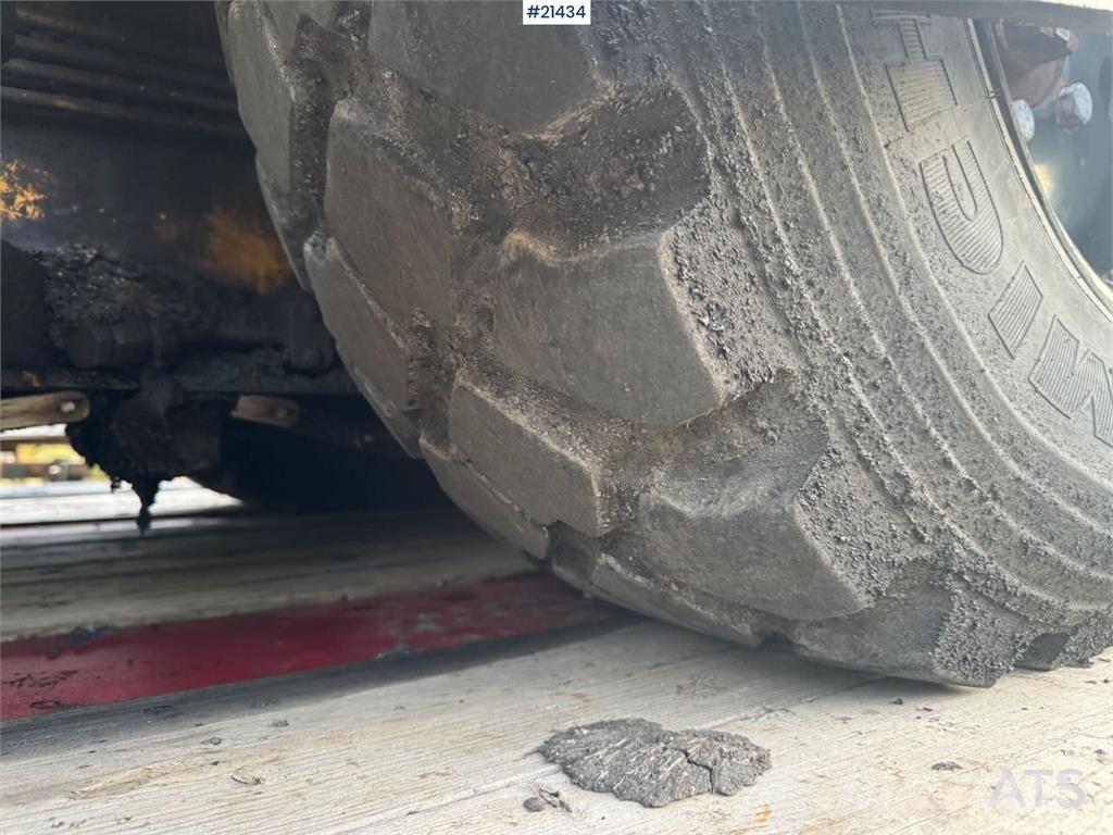 CAT AP 300 Επίστρωση ασφάλτου