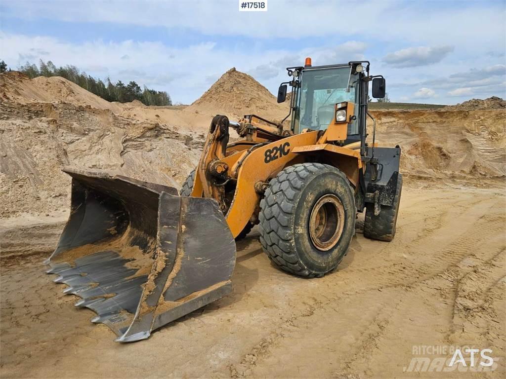 CASE 821C Φορτωτές με λάστιχα (Τροχοφόροι)