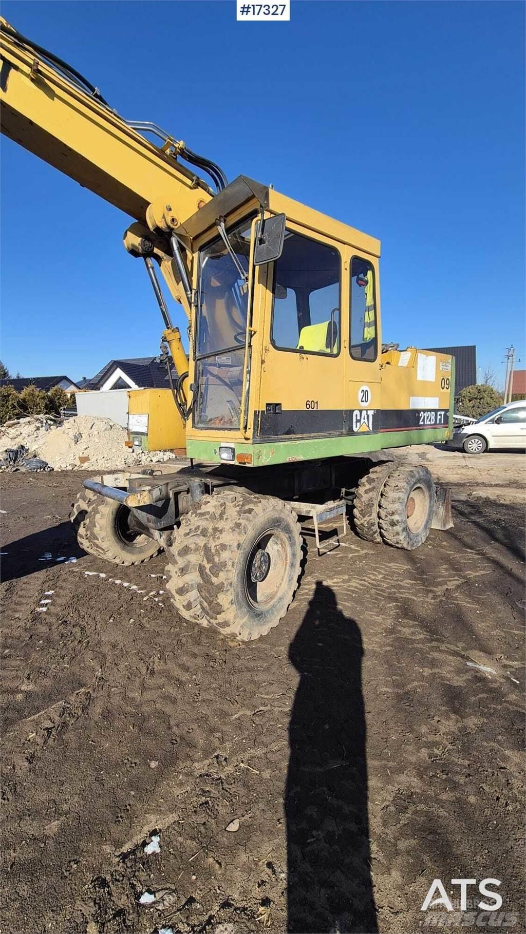 CAT 212BFT Εκσκαφείς με τροχούς - λάστιχα