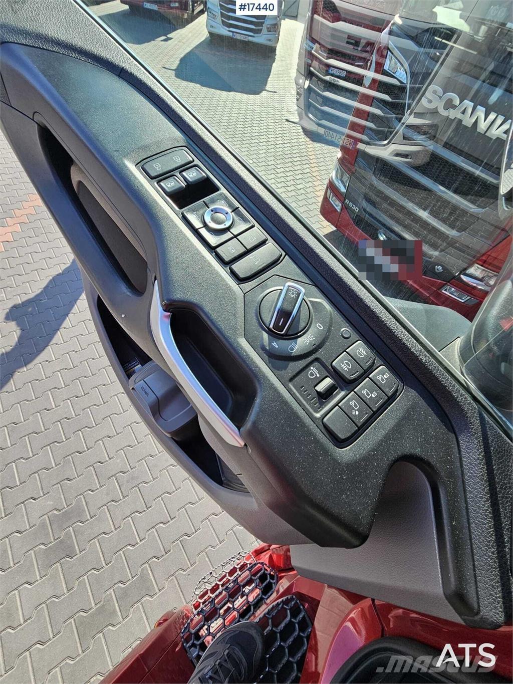 Scania R530 V8 Τράκτορες