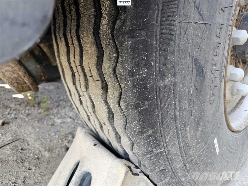 Zaslaw D-651 Επίπεδες/πλευρικώς ανοιγόμενες ημιρυμούλκες