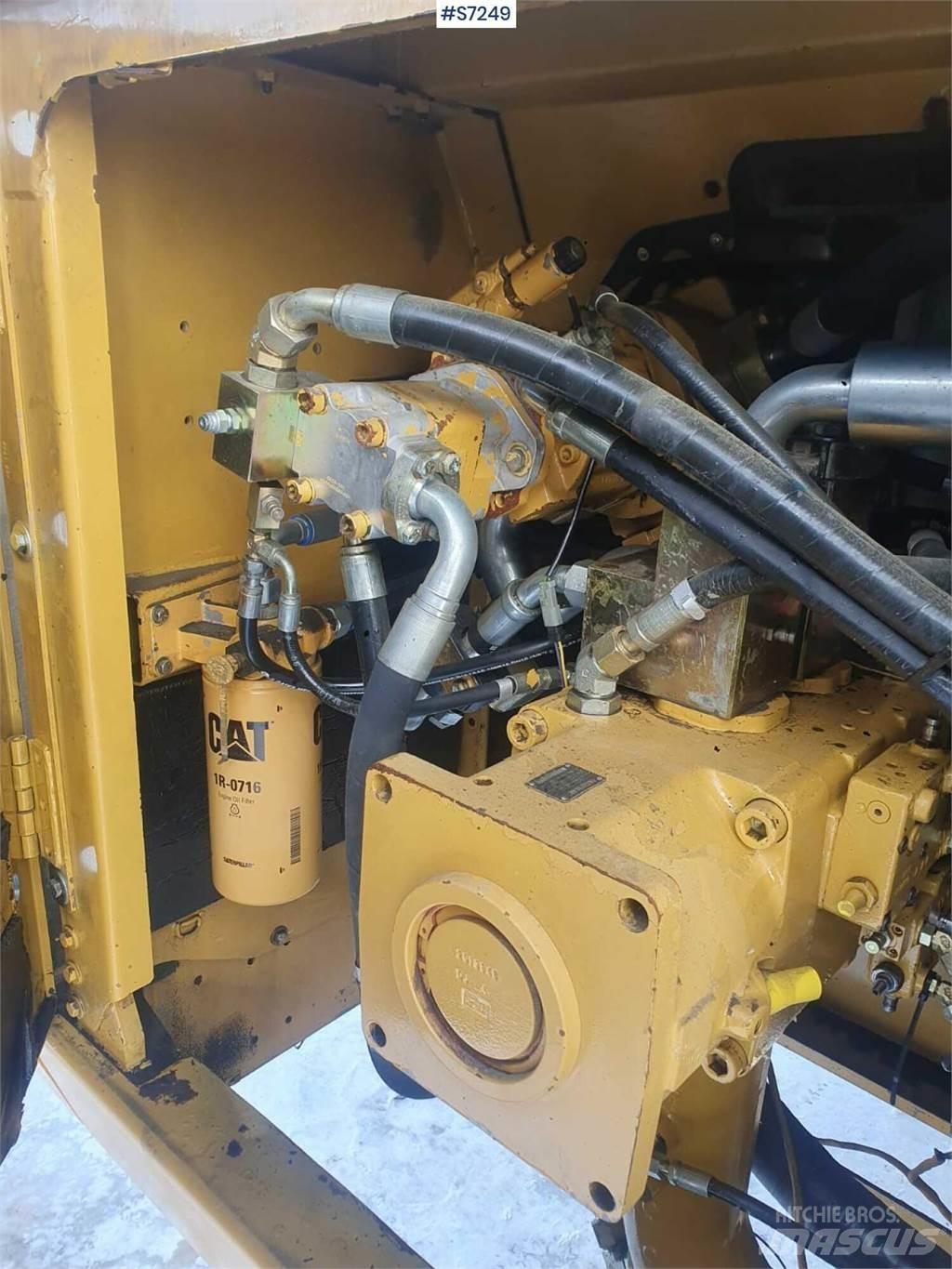 CAT 365C Εκσκαφείς με ερπύστριες