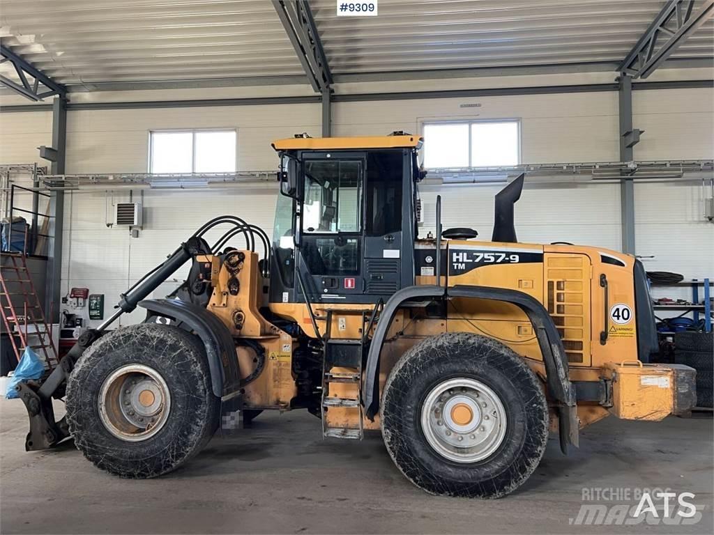 Hyundai HL757TM-9 Μπουλντόζες με λάστιχα