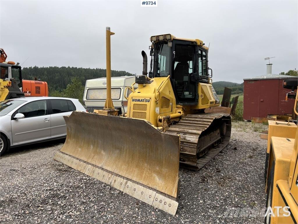 Komatsu D51PX-22 Μπουλντόζες με ερπύστριες