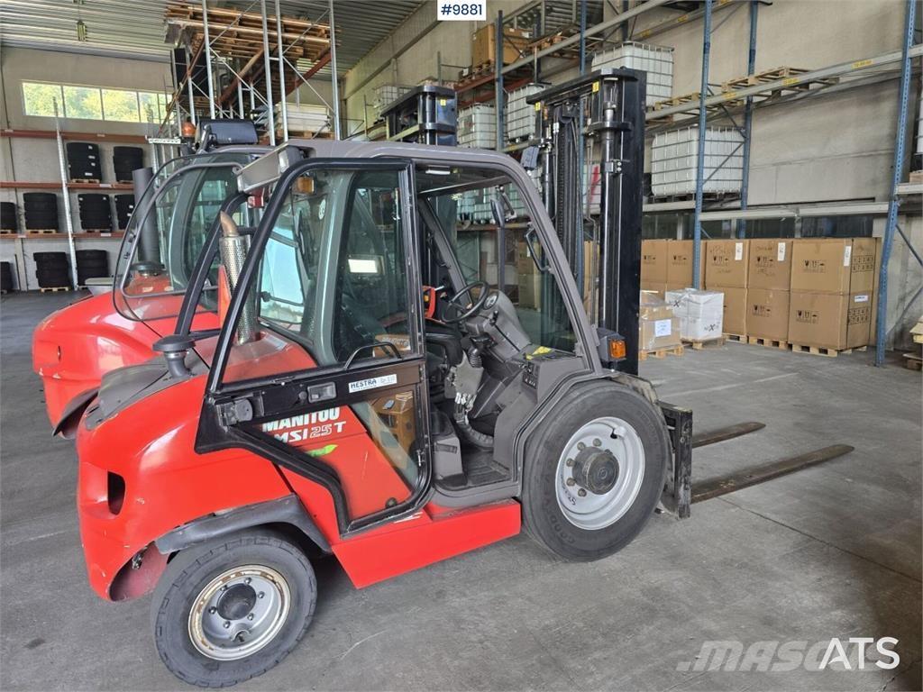 Manitou diesel truck Πετρελαιοκίνητα Κλαρκ