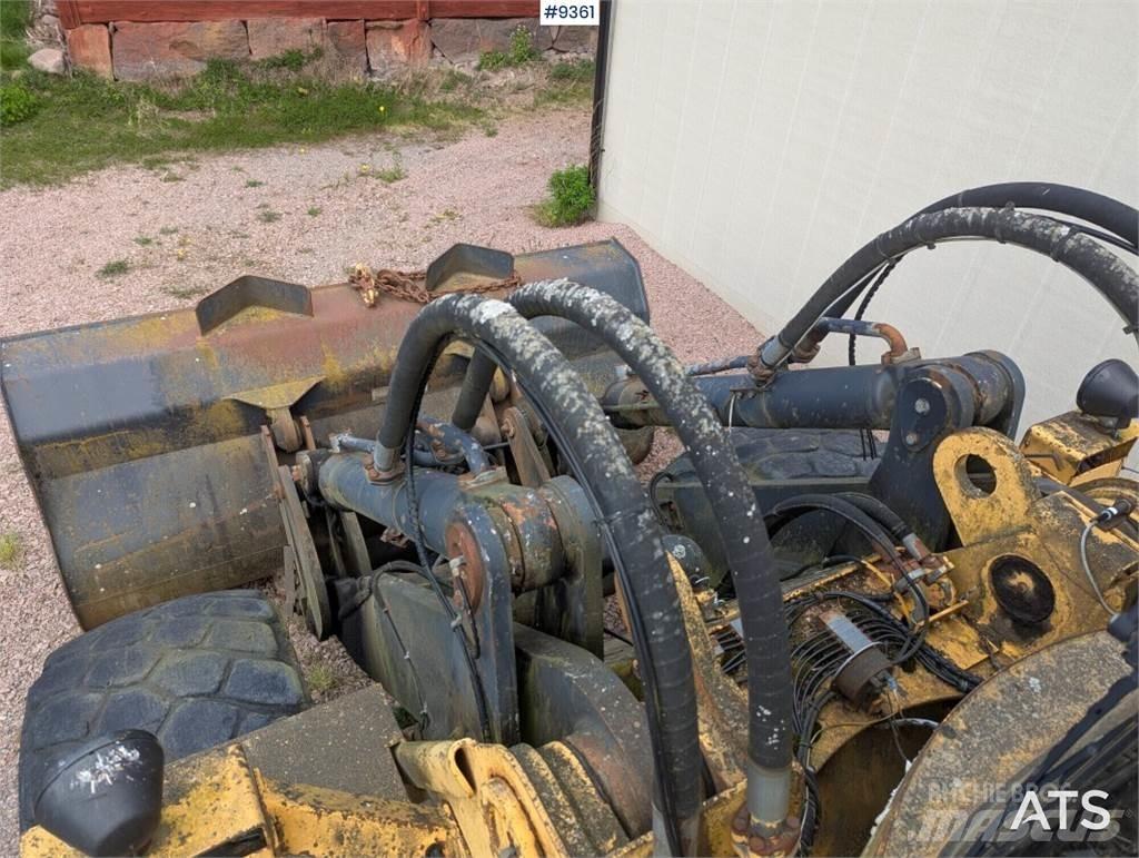 Volvo BM 4600B  Μπουλντόζες με λάστιχα