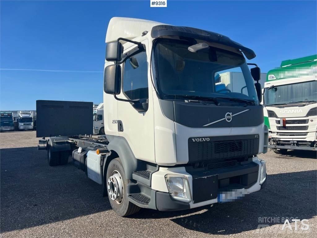 Volvo FL250 Φορτηγά Σασί