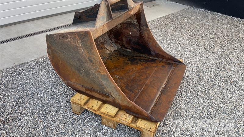 JST Skovl Κουβάδες