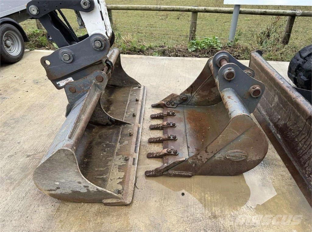 Bobcat E55 Εκσκαφείς με ερπύστριες