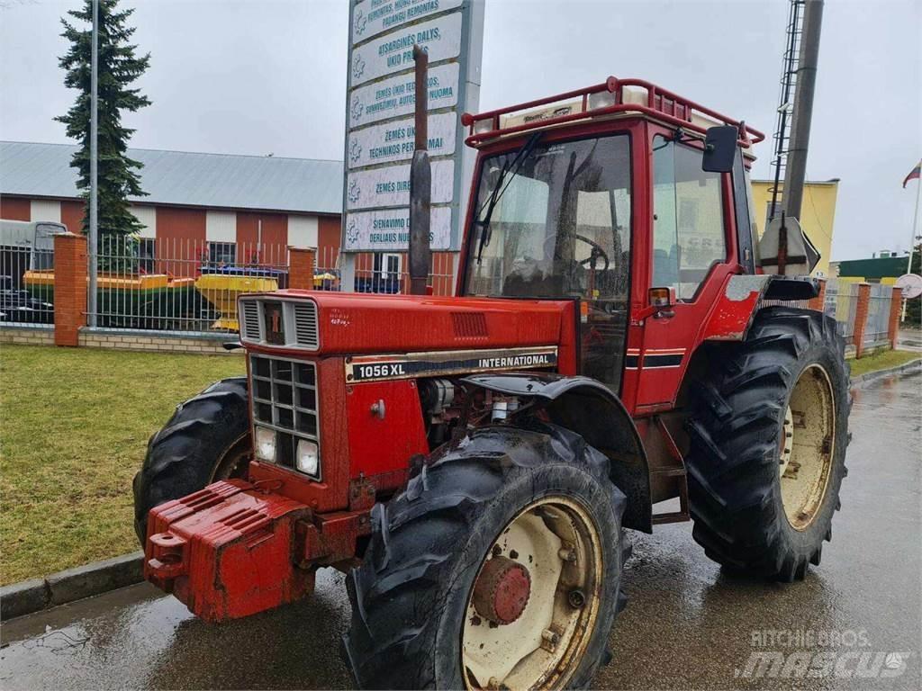 Case IH 1056 XL Τρακτέρ