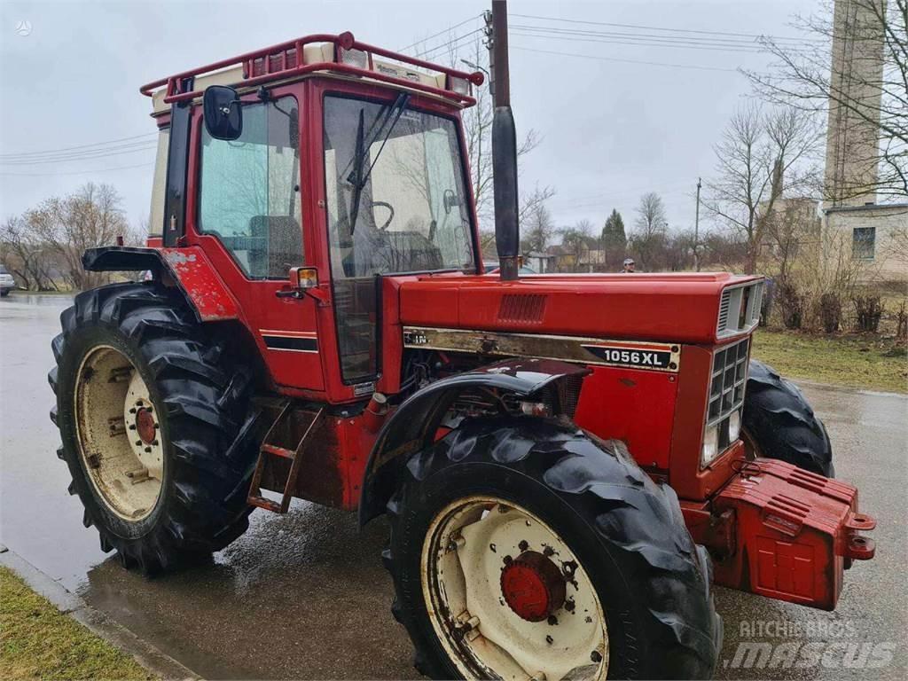Case IH 1056 XL Τρακτέρ