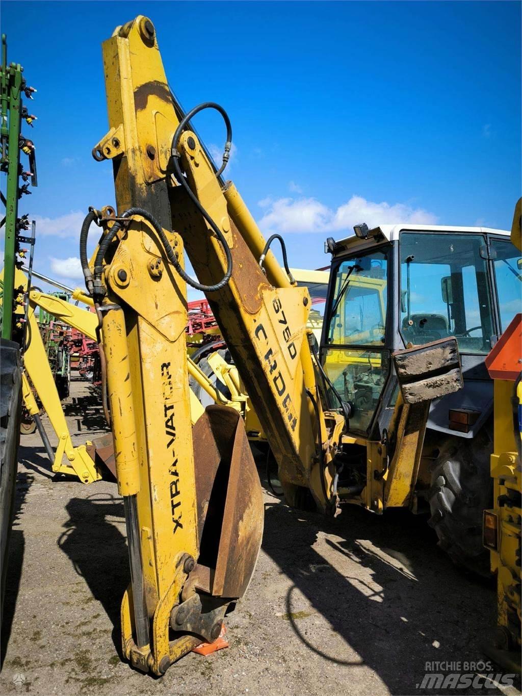 Ford 675d Εμπρόσθιοι φορτωτές και σκαπτικά