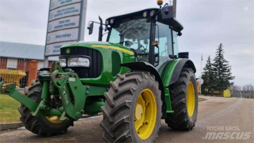 John Deere 5820 Τρακτέρ