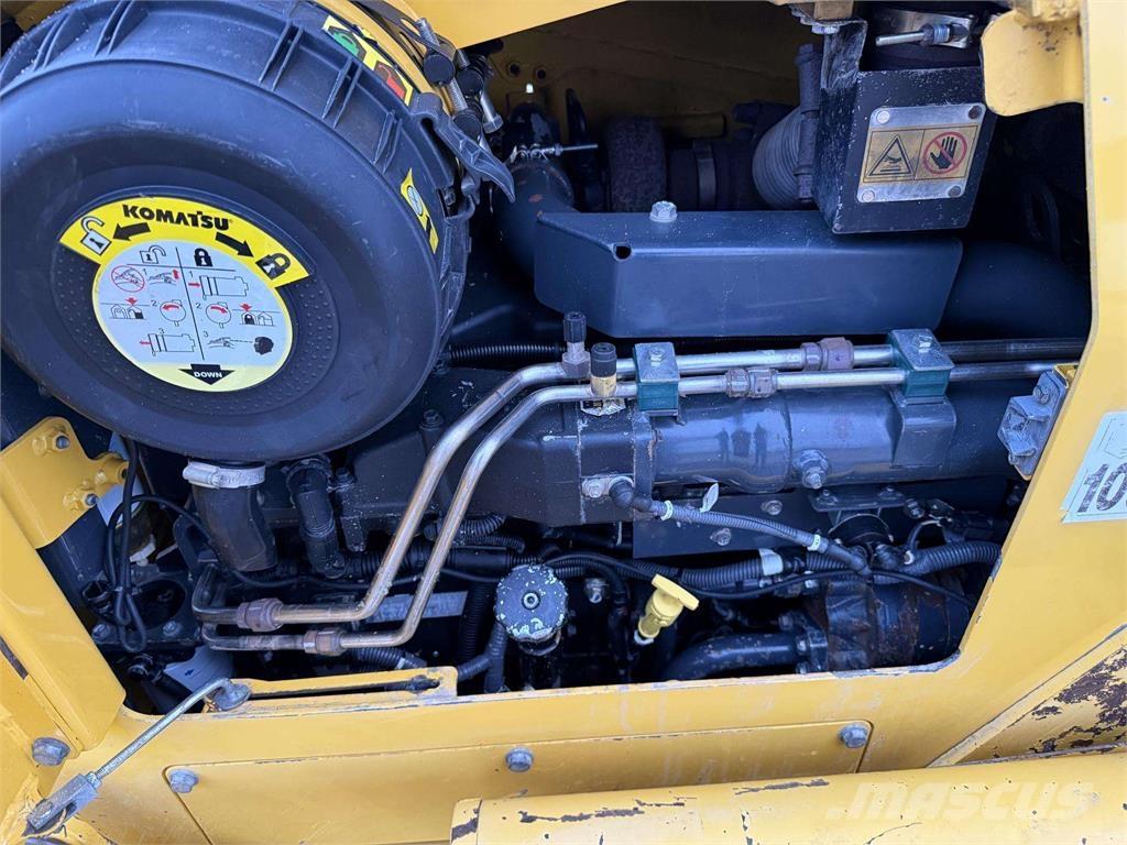 Komatsu D51PX-22 Μπουλντόζες με ερπύστριες