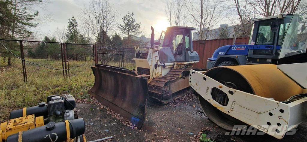 Komatsu D61PX-12 Μπουλντόζες με ερπύστριες